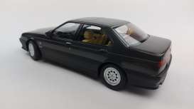 Alfa Romeo  - 164 Q4 1994 dark grey - 1:18 - Triple9 Collection - 1800325 - T9-1800325 | Toms Modelautos
