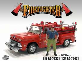 Figures  - Fire Fighter Off Duty 2022  - 1:24 - American Diorama - 76421 - AD76421 | Toms Modelautos