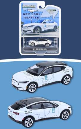 Mustang  - Mach-E 2021  - 1:64 - GreenLight - 30438 - gl30438 | Toms Modelautos