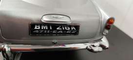 Aston Martin  - DB5 *Goldfinger* silver - 1:8 - Magazine Models - 8DB5 - mag8DB5 | Toms Modelautos