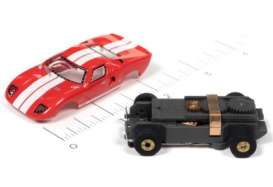Ford  - GT40 1966 red - 1:64 - Auto World - SC379 - awSC379-4red | Toms Modelautos