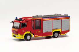 Mercedes Benz  - Atego  Z-Cab red/yellow/grey - 1:87 - Herpa - H097314 - herpa097314 | Toms Modelautos