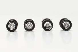 Wheels &amp; tires  - silver/black - 1:87 - Herpa - 054300 - herpa054300 | Toms Modelautos