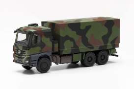 Mercedes Benz  - Arocs 6x6 camouflage - 1:87 - Herpa - H746991 - herpa746991 | Toms Modelautos