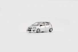 Toyota  - Echo/Vitz silver - 1:64 - BM Creations - 64B0367 - BM64B0367RHD | Toms Modelautos