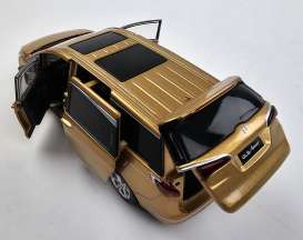 Buick  - GL8 gold - 1:32 - Tayumo - 32601512 - tay32601512 | Toms Modelautos