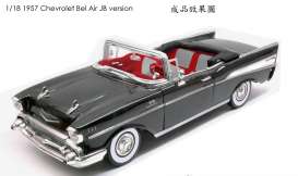 Chevrolet  - Bel Air *James Bond* 1957 black - 1:18 - Motor Max - 79831 - mmax79831 | Toms Modelautos