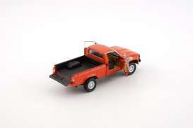 Toyota  - Hilux N60 1980 orange - 1:64 - BM Creations - 64B0265 - BM64B0265rhd | Toms Modelautos
