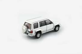 Isuzu  - Trooper Big Horn white - 1:64 - BM Creations - 64B0331 - BM64B0331lhd | Toms Modelautos