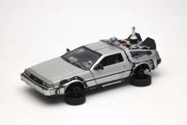 Delorean  - *Back to the Future II* 1985 silver - 1:24 - Welly - 22441F - welly22441F | Toms Modelautos