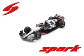 Scuderia Alphatauri  - AT04 2023 white/red - 1:18 - Spark - 18S958 - spa18S958 | Tom's Modelauto's