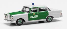 Mercedes Benz  - 200  silver/green - 1:87 - Herpa - H097208 - herpa097208 | Toms Modelautos