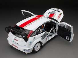 Ford  - Focus RS WRC #1 2011 white/red - 1:18 - SunStar - 3913 - sun3913 | Toms Modelautos