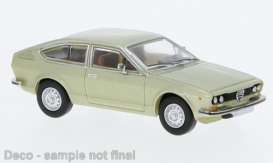Alfa Romeo  - Alfetta 1974 light green - 1:87 - Brekina - pcx870426 - PCX870426 | Toms Modelautos