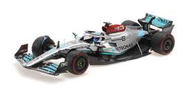 Mercedes Benz  - 2022 silver/red - 1:18 - Minichamps - 110222163 - mc110222163 | Toms Modelautos