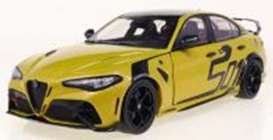 Alfa Romeo  - Giulia 2022 yellow - 1:18 - Solido - 1806905 - soli1806905 | Toms Modelautos