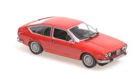 Alfa Romeo  - Alfetta GTV  1976 red - 1:43 - Maxichamps - 940120120 - mc940120120 | Toms Modelautos