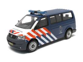 Volkswagen  - T5 blue/white/red - 1:43 - Cararama - 4-61180X - cara61180X | Tom's Modelauto's