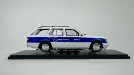 Mercedes Benz  - E Class T-model 1995 white/blue - 1:18 - Triple9 Collection - 1800363 - T9-1800363 | Toms Modelautos