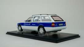 Mercedes Benz  - E Class T-model 1995 white/blue - 1:18 - Triple9 Collection - 1800363 - T9-1800363 | Toms Modelautos
