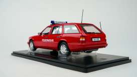 Mercedes Benz  - E Class T-model 1995 signal red - 1:18 - Triple9 Collection - 1800364 - T9-1800364 | Toms Modelautos