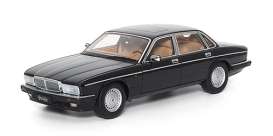 Jaguar  - Daimler XJ6 black - 1:18 - Almost Real - ALM810543 - ALM810543 | Toms Modelautos