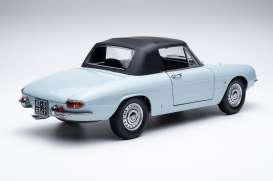 Alfa Romeo  - 1600 Duetto Spider 1966 light blue metallic - 1:18 - Touring Modelcars - 18120002 - TMC18120002 | Toms Modelautos