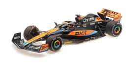 McLaren  - MCL60 2023 black/orange - 1:18 - Minichamps - 537232181 - mc537232181 | Toms Modelautos
