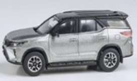 Toyota  - Fortuner 2023 metallic silver - 1:64 - Para64 - 55722 - PB55722 | Toms Modelautos