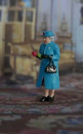 Figures diorama - Queen  light blue - 1:18 - Cartrix - CTPL18012 - CTPL18012 | Tom's Modelauto's