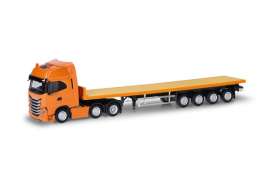 Iveco  - S-Way 6x2 orange - 1:87 - Herpa Trucks - H318259 - herpa318259 | Toms Modelautos