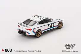 BMW  - M4 (G82) 2023 white - 1:64 - Mini GT - 00863-L - MGT00863lhd | Toms Modelautos