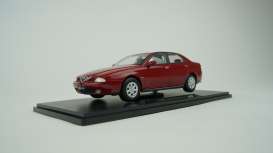 Alfa Romeo  - 166 1999 alfa red - 1:18 - Triple9 Collection - 1800500 - T9-1800500 | Toms Modelautos