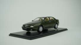 Alfa Romeo  - 166 1999 green metallic - 1:18 - Triple9 Collection - 1800502 - T9-1800502 | Toms Modelautos