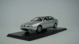 Alfa Romeo  - 166 1999 silver metallic - 1:18 - Triple9 Collection - 1800503 - T9-1800503 | Toms Modelautos