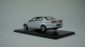 Alfa Romeo  - 166 1999 silver metallic - 1:18 - Triple9 Collection - 1800503 - T9-1800503 | Toms Modelautos