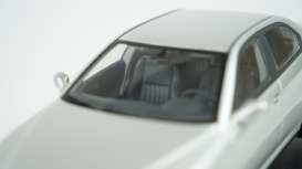 Alfa Romeo  - 166 1999 silver metallic - 1:18 - Triple9 Collection - 1800503 - T9-1800503 | Toms Modelautos