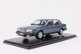Volvo  - 760 1985 blue metallic - 1:18 - Triple9 Collection - 1800532 - T9-1800532 | Toms Modelautos