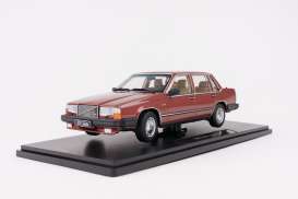 Volvo  - 760 1985 dark red - 1:18 - Triple9 Collection - 1800533 - T9-1800533 | Toms Modelautos