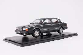 Volvo  - 760 1985 dark grey metallic - 1:18 - Triple9 Collection - 1800534 - T9-1800534 | Toms Modelautos