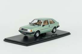 Volvo  - 343 1982 light green metallic - 1:18 - Triple9 Collection - 1800543 - T9-1800543 | Toms Modelautos