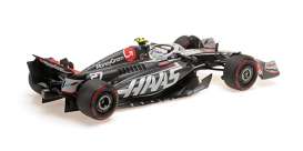 Haas  - VF-24 2024 black/red - 1:18 - Minichamps - 117240127 - mc117240127 | Toms Modelautos