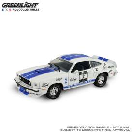 Ford Mustang - Cobra II 1976 white/blue - 1:43 - GreenLight - 86646 - gl86646 | Toms Modelautos