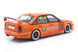 Opel  - Omega 3000 1991 orange - 1:18 - Werk83 - W18045001 - W18045001 | Toms Modelautos