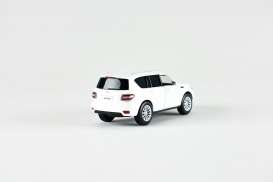 Nissan  - Patrol Y62 white - 1:36 - Tayumo - 36115213 - tay36115213 | Toms Modelautos