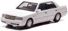 Toyota  - Crown Royal Saloon G (JZS175)  1999 white - 1:43 - Carnel - CN439901 - CN439901 | Toms Modelautos