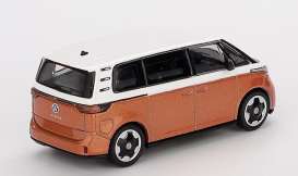 Volkswagen  - ID. Buzz 2024 white/orange - 1:64 - Mini GT - 01061Lhd - MGT01061Lhd | Toms Modelautos