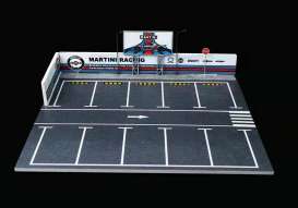 diorama Accessoires - Martini parking lot blue/white/red - 1:64 - Black Box Diorama - MO925003 - MO925003 | Toms Modelautos