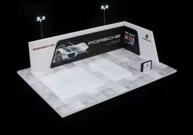 diorama Accessoires - Porsche parking lot white/black/red - 1:64 - Black Box Diorama - MO925011 - MO925011 | Toms Modelautos
