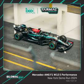 Mercedes Benz AMG - W12 black/green - 1:64 - Tarmac - T64G-F037-NY - TC-T64G-F037-NY | Toms Modelautos